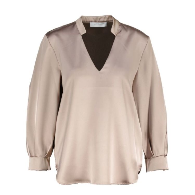  light taupe