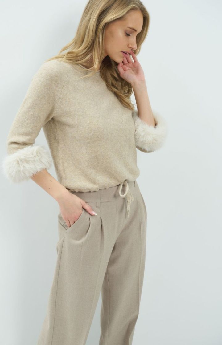 Sweater with detachable fur cu 990902 LIGHT BE